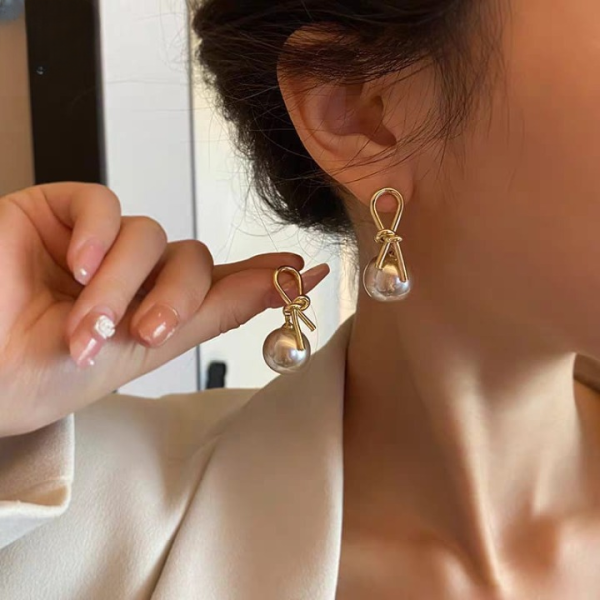 Knot Pearl Clip-On Earrings for Women – Silver Grey Jewelry